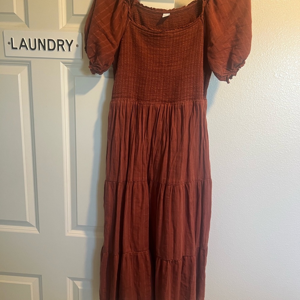 Old Navy smocked midi Dress